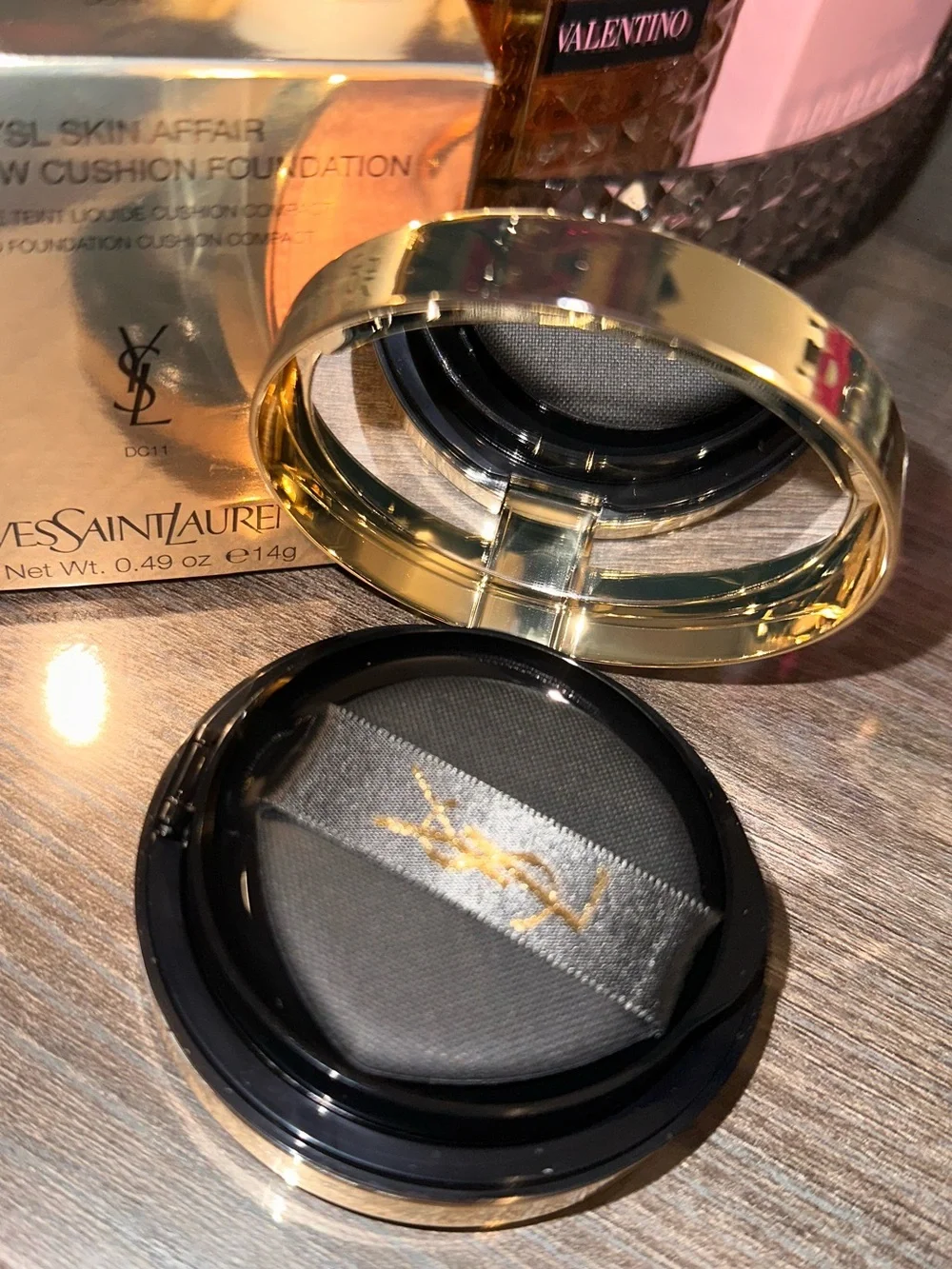 Yves Saint Laurent Skin Affair Soft Glow Cushion Foundation Color: DC11